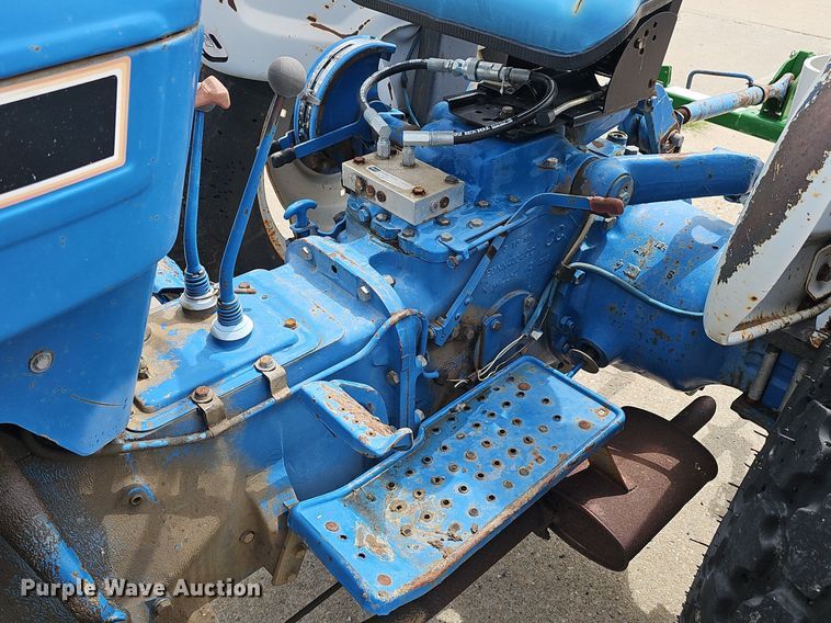 image for item DP0962 Ford 2910 Series II tractor