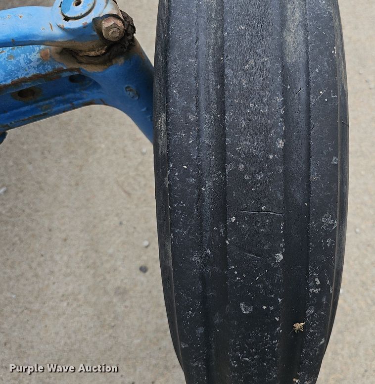 image for item DP0962 Ford 2910 Series II tractor