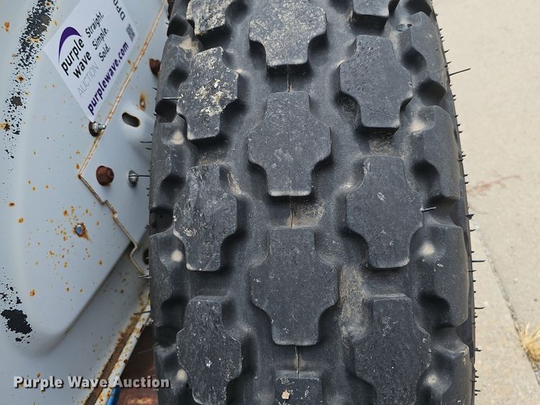 image for item DP0962 Ford 2910 Series II tractor