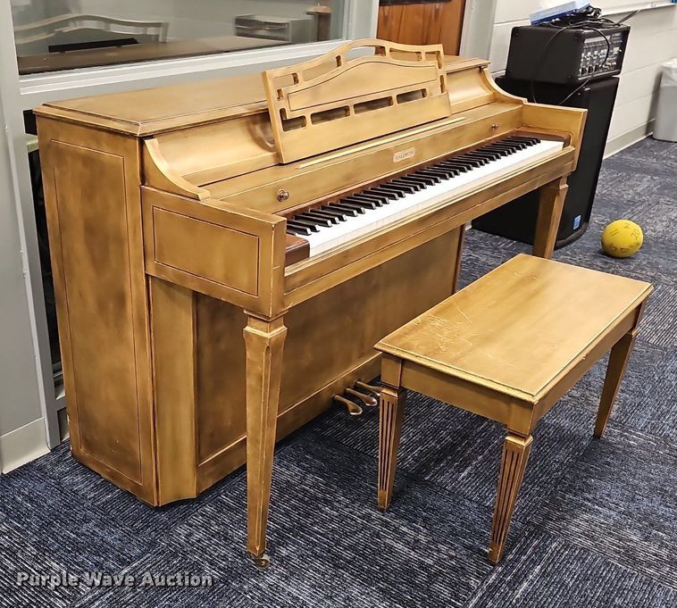 image for item DP0963 Baldwin piano