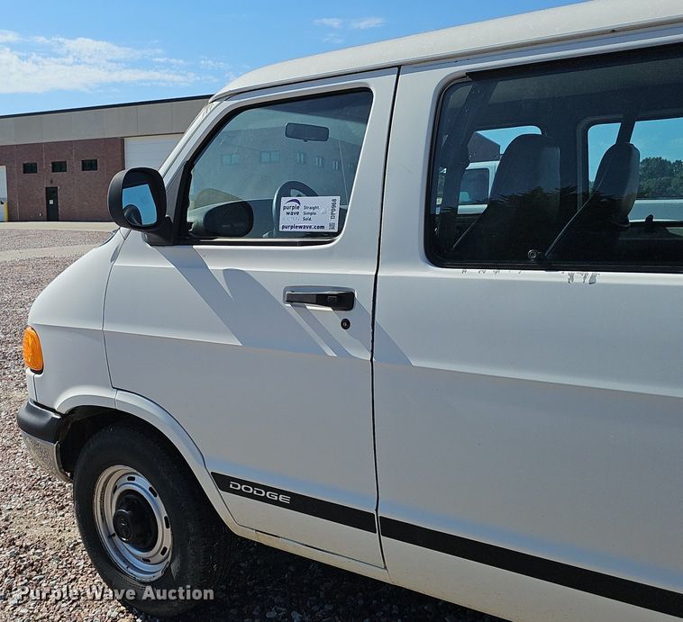 image for item DP0968 2000 Dodge Ram 2500 van