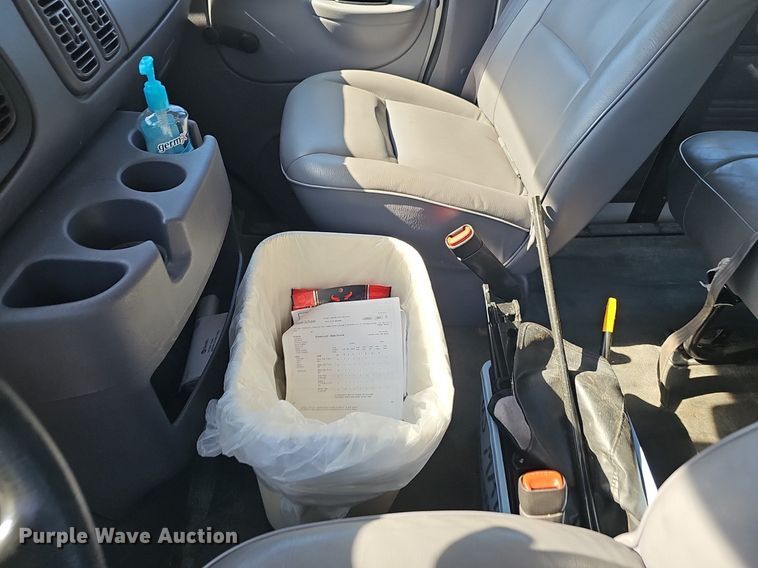 image for item DP0968 2000 Dodge Ram 2500 van