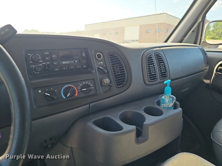 image for item DP0968 2000 Dodge Ram 2500 van