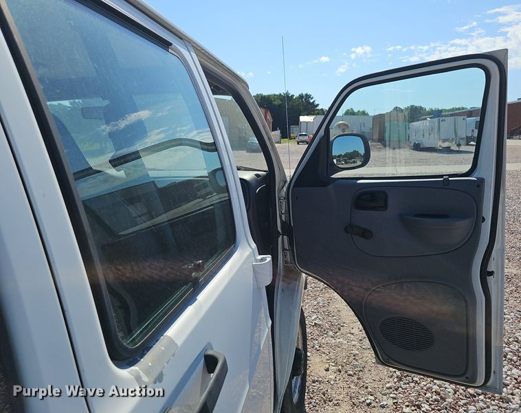 image for item DP0968 2000 Dodge Ram 2500 van