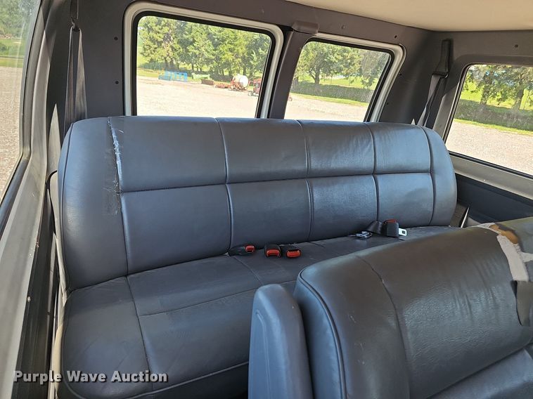 image for item DP0968 2000 Dodge Ram 2500 van