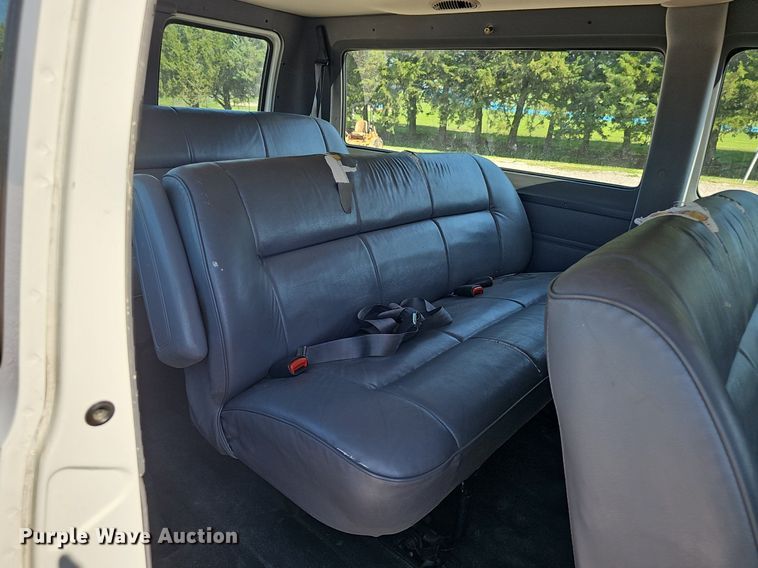 image for item DP0968 2000 Dodge Ram 2500 van