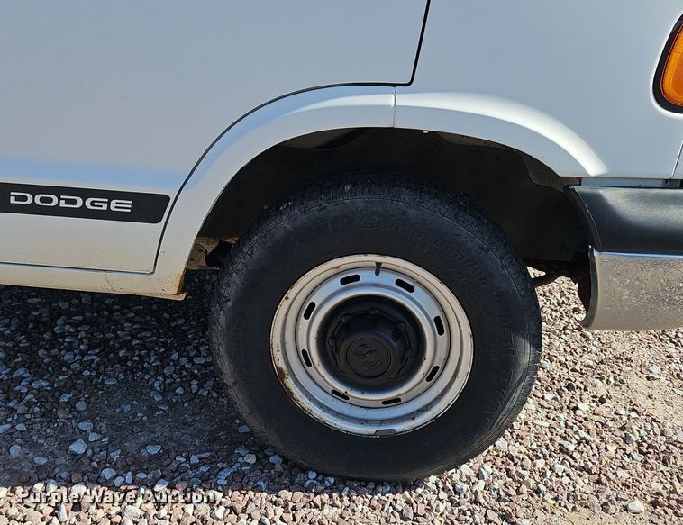 image for item DP0968 2000 Dodge Ram 2500 van