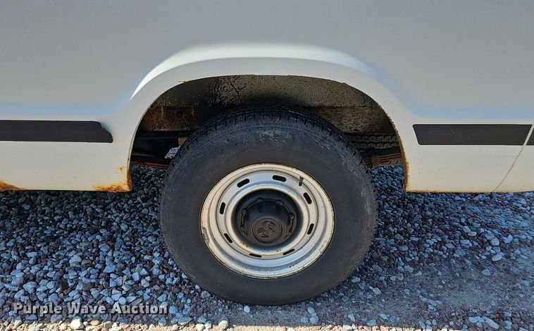 image for item DP0968 2000 Dodge Ram 2500 van