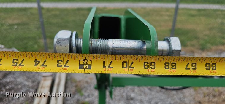 image for item DP1005 John Deere bale accumulator grapple