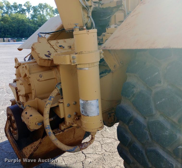 image for item DP1043 1997 Caterpillar 615C Series II elevating scraper