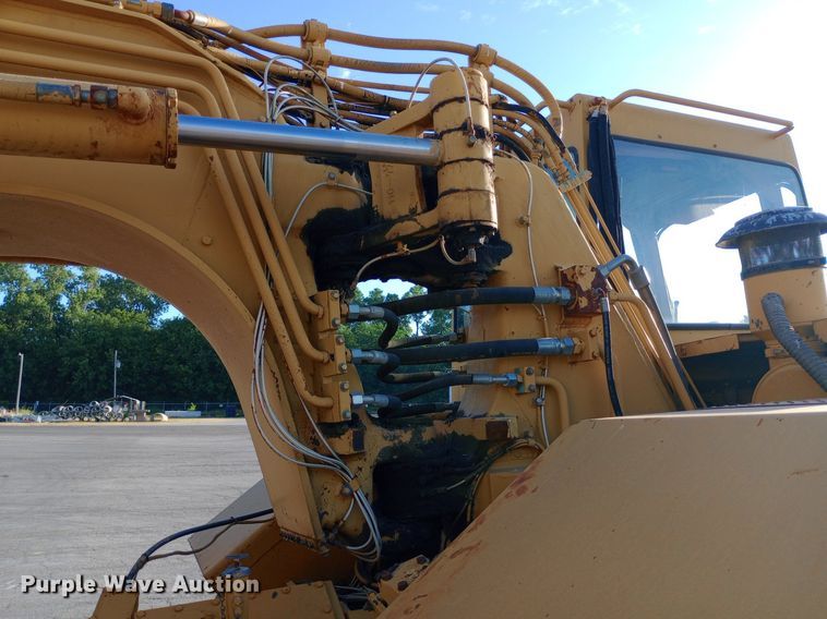 image for item DP1043 1997 Caterpillar 615C Series II elevating scraper