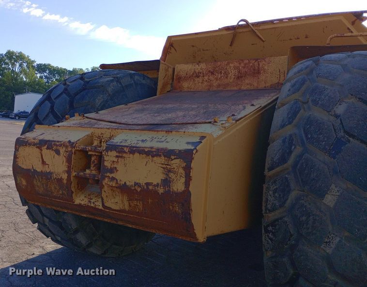 image for item DP1043 1997 Caterpillar 615C Series II elevating scraper