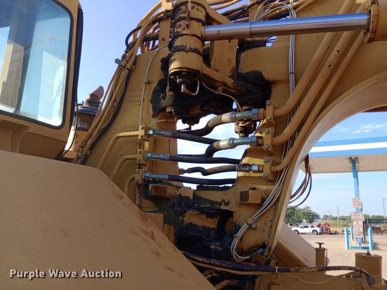 image for item DP1043 1997 Caterpillar 615C Series II elevating scraper