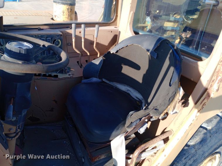 image for item DP1043 1997 Caterpillar 615C Series II elevating scraper