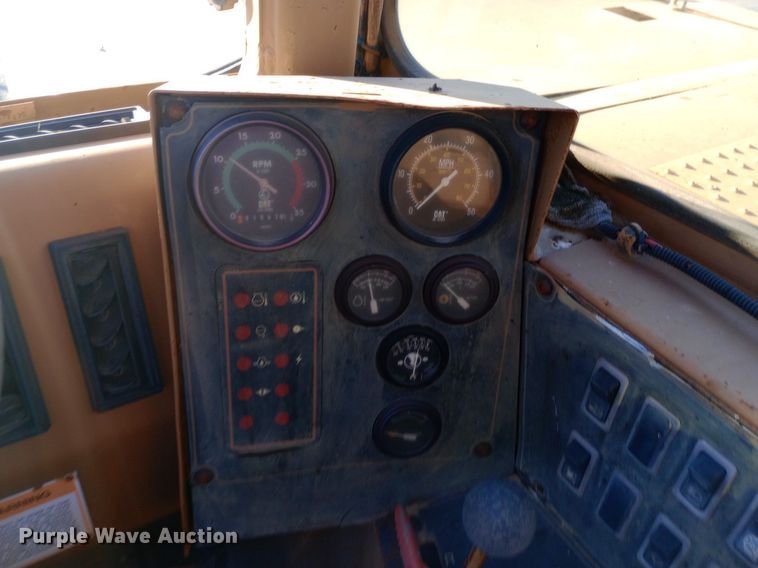 image for item DP1043 1997 Caterpillar 615C Series II elevating scraper