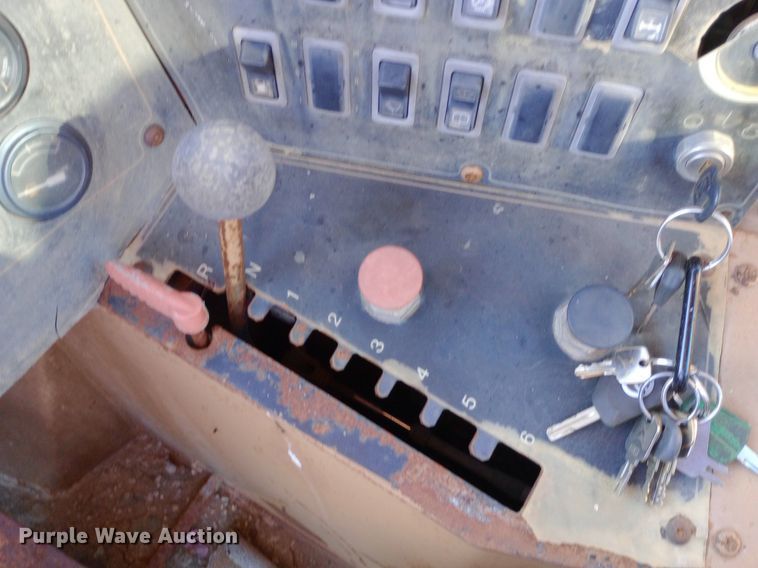 image for item DP1043 1997 Caterpillar 615C Series II elevating scraper