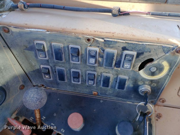 image for item DP1043 1997 Caterpillar 615C Series II elevating scraper