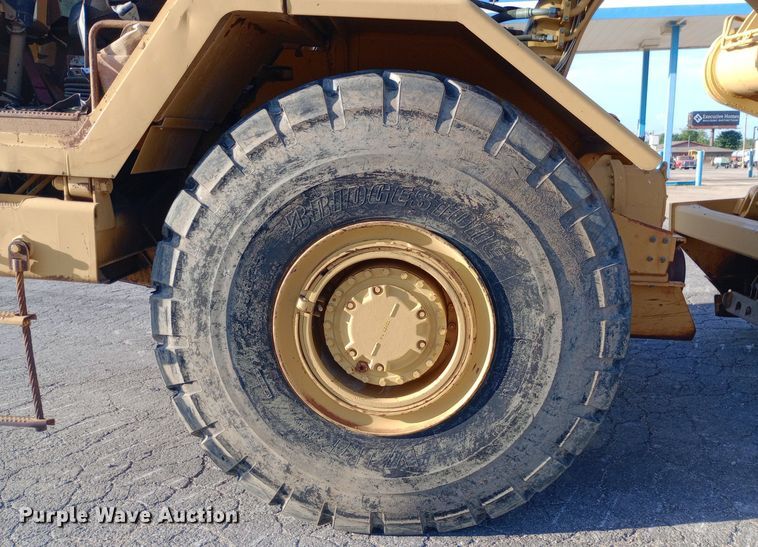 image for item DP1043 1997 Caterpillar 615C Series II elevating scraper