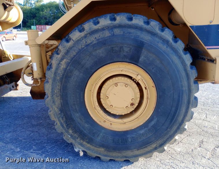 image for item DP1043 1997 Caterpillar 615C Series II elevating scraper