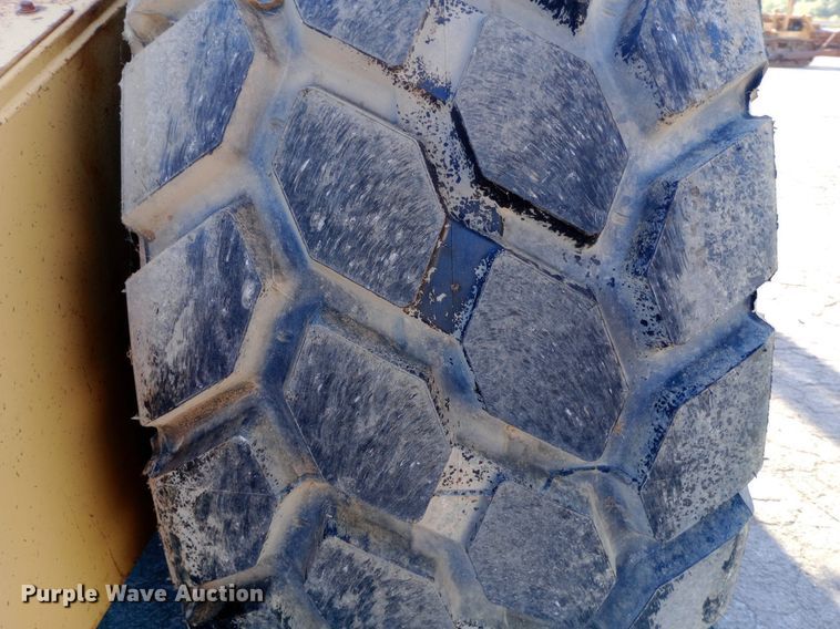 image for item DP1043 1997 Caterpillar 615C Series II elevating scraper