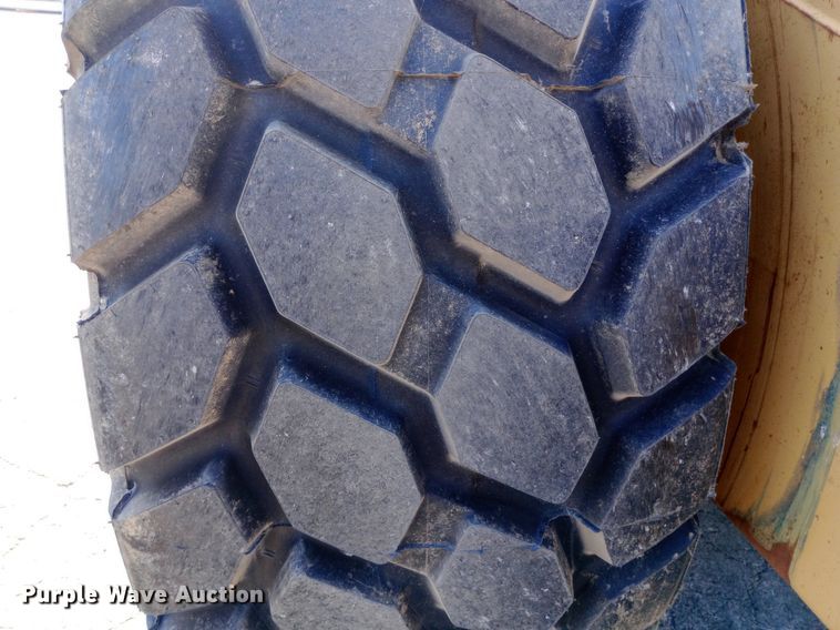 image for item DP1043 1997 Caterpillar 615C Series II elevating scraper