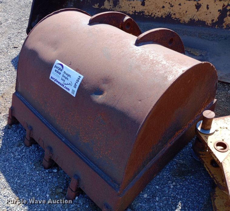 image for item DP1044 (3) backhoe buckets