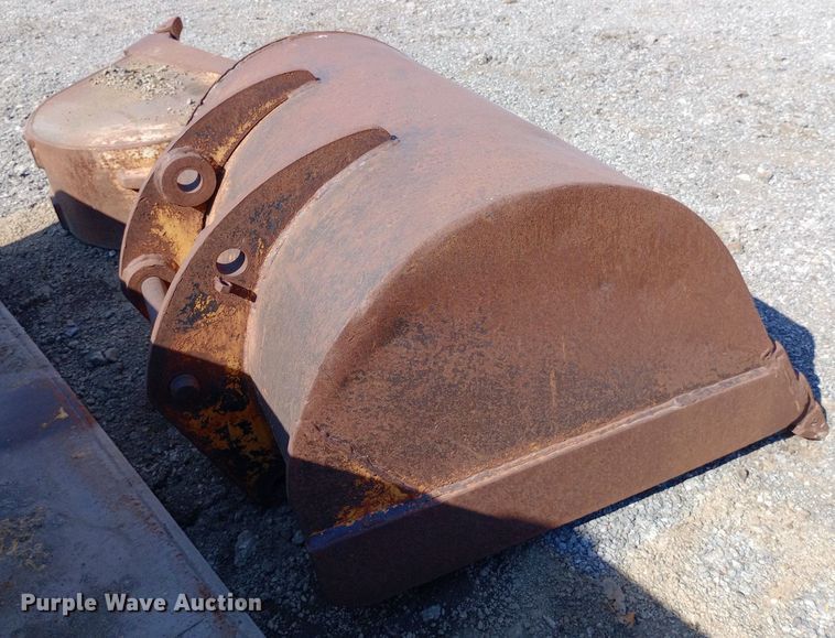 image for item DP1044 (3) backhoe buckets