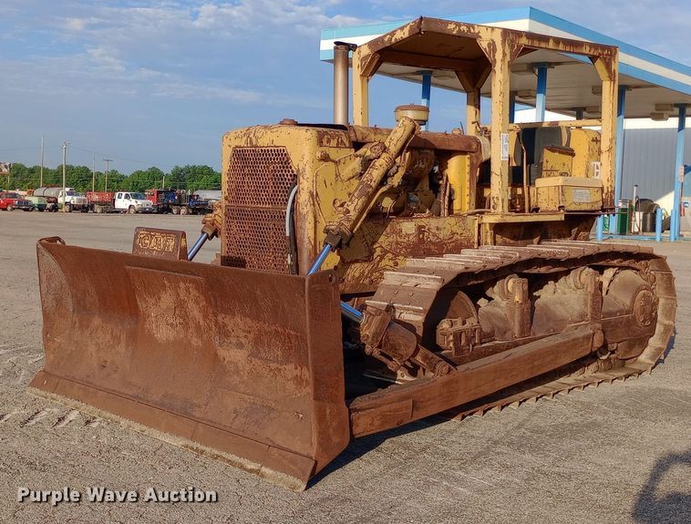image for item DP1050 1965 Caterpillar D6C dozer