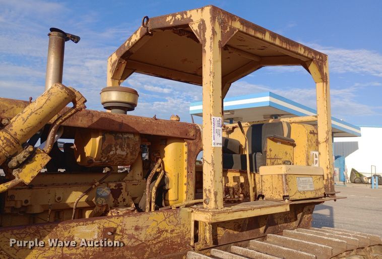 image for item DP1050 1965 Caterpillar D6C dozer