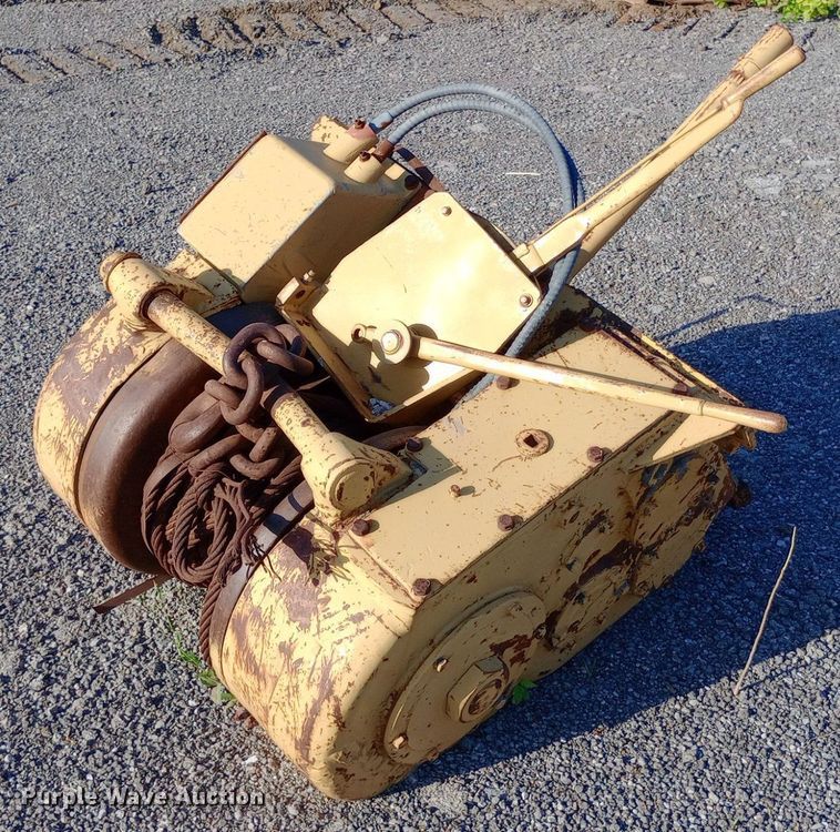 image for item DP1050 1965 Caterpillar D6C dozer