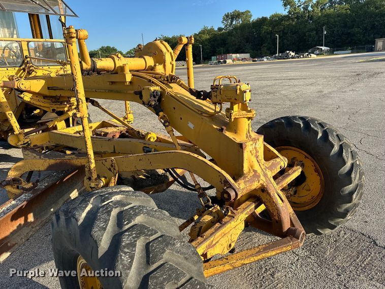 image for item DP1051 1972 Caterpillar 120 motor grader