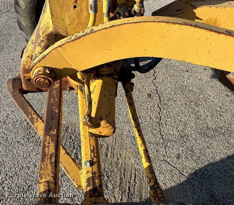 image for item DP1051 1972 Caterpillar 120 motor grader