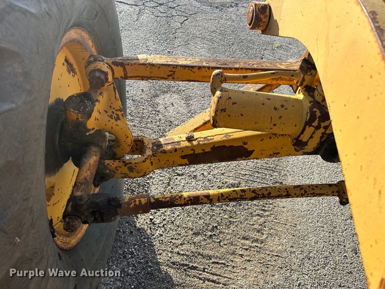 image for item DP1051 1972 Caterpillar 120 motor grader