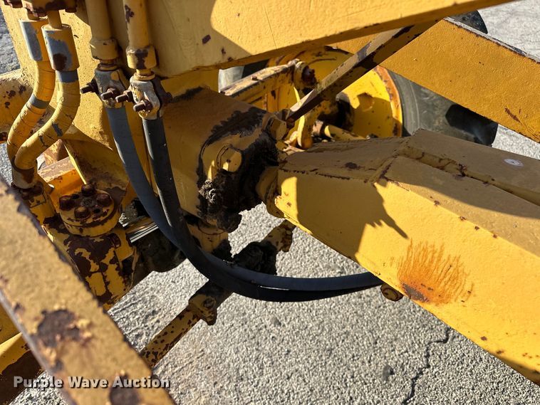 image for item DP1051 1972 Caterpillar 120 motor grader