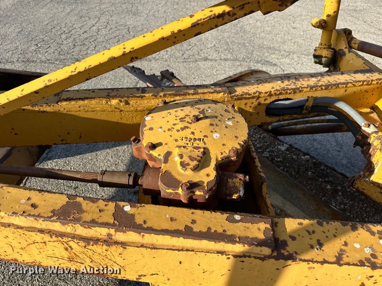 image for item DP1051 1972 Caterpillar 120 motor grader