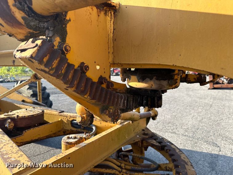image for item DP1051 1972 Caterpillar 120 motor grader