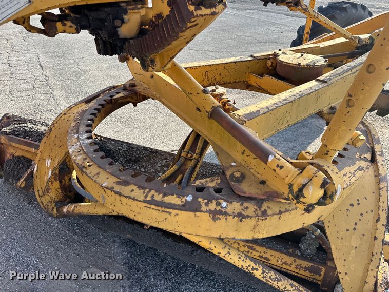 image for item DP1051 1972 Caterpillar 120 motor grader