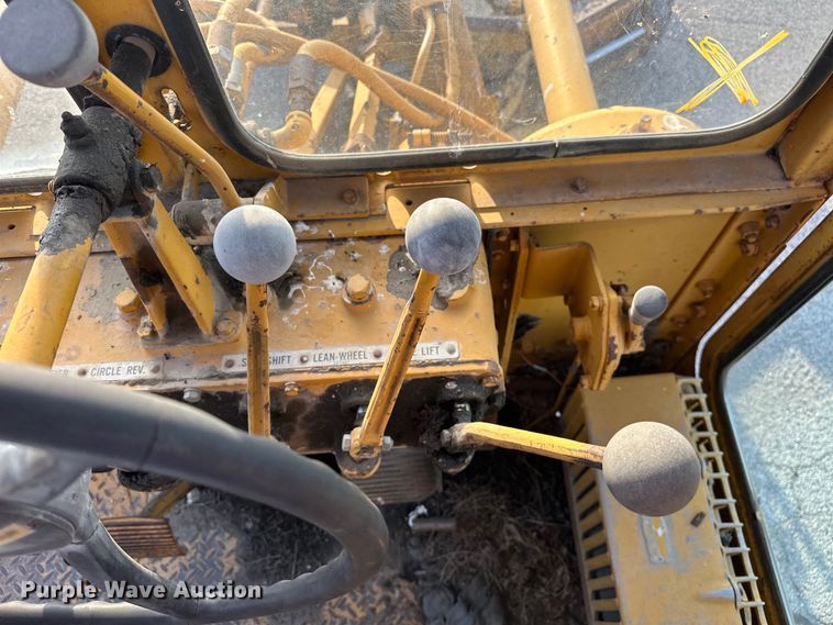 image for item DP1051 1972 Caterpillar 120 motor grader