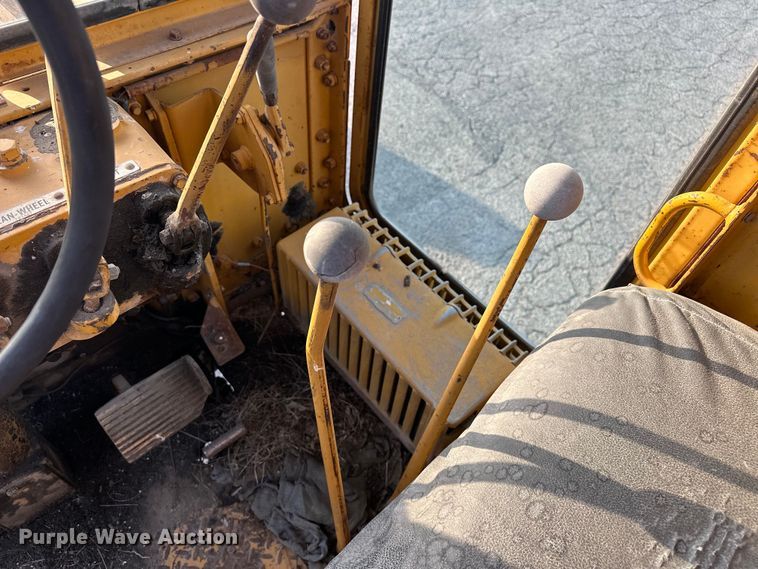 image for item DP1051 1972 Caterpillar 120 motor grader