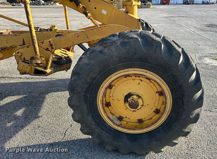 image for item DP1051 1972 Caterpillar 120 motor grader