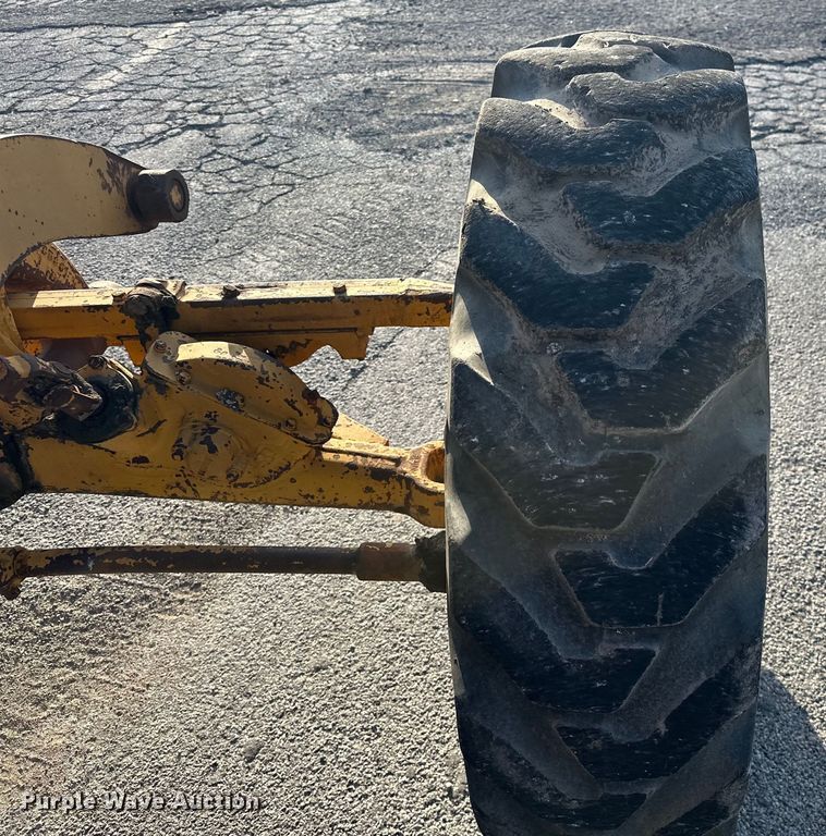 image for item DP1051 1972 Caterpillar 120 motor grader