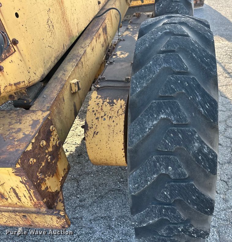 image for item DP1051 1972 Caterpillar 120 motor grader