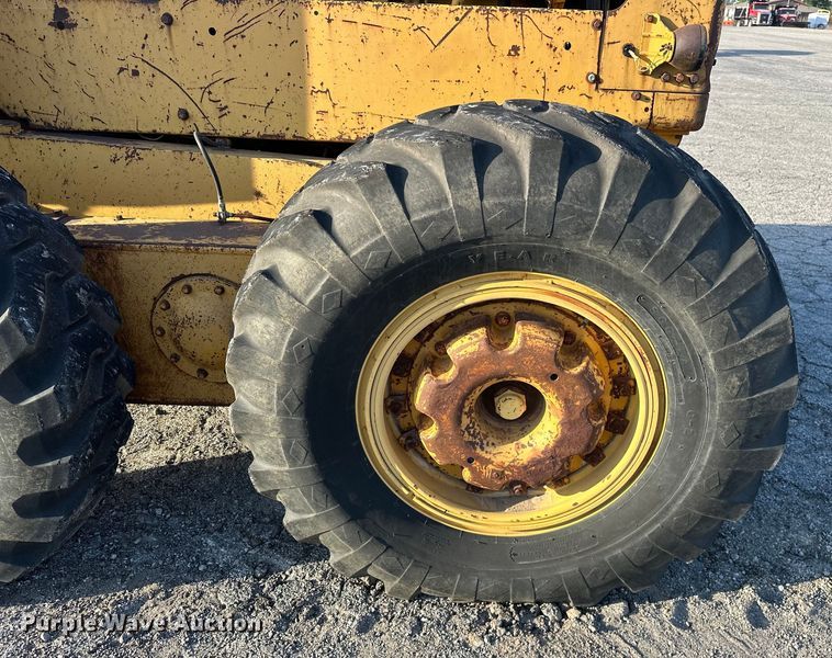 image for item DP1051 1972 Caterpillar 120 motor grader