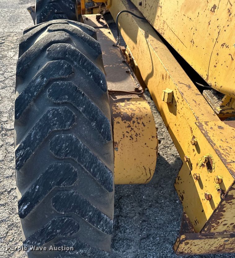 image for item DP1051 1972 Caterpillar 120 motor grader