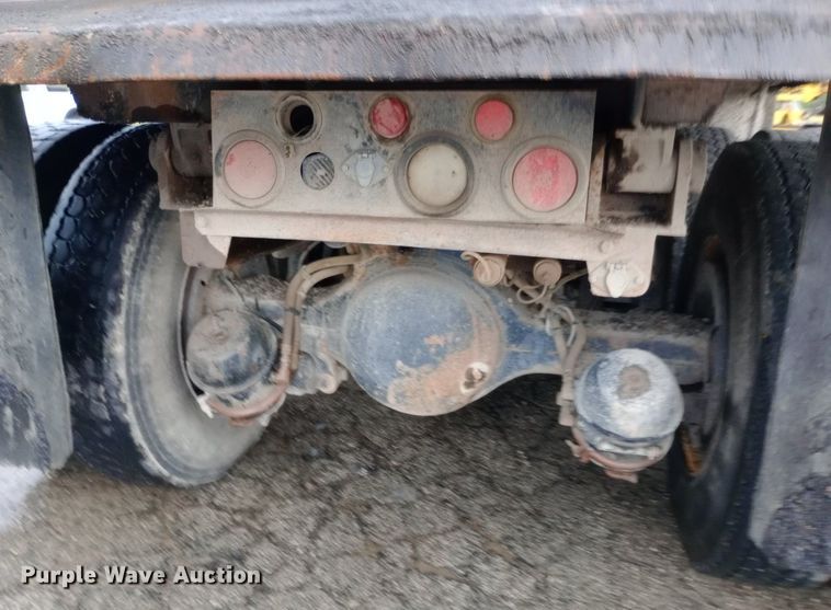 image for item DP1056 2007 International 7400 dump truck