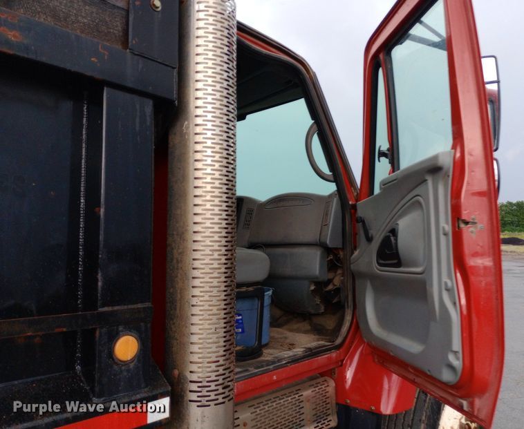 image for item DP1056 2007 International 7400 dump truck