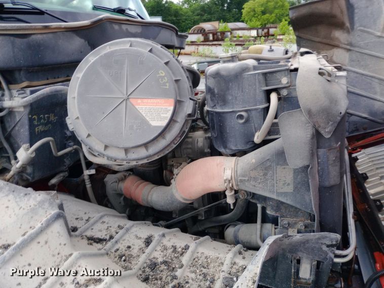 image for item DP1056 2007 International 7400 dump truck