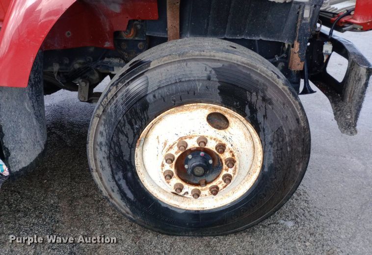 image for item DP1056 2007 International 7400 dump truck