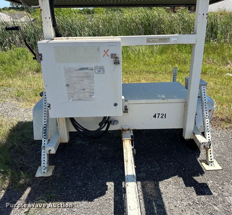 image for item DP1059 American Signal CMS-GP432-T message board trailer