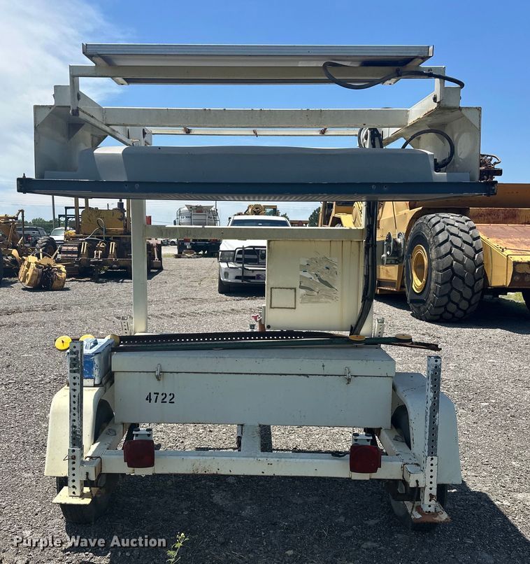 image for item DP1060 American Signal CMS-GP432-T message board trailer